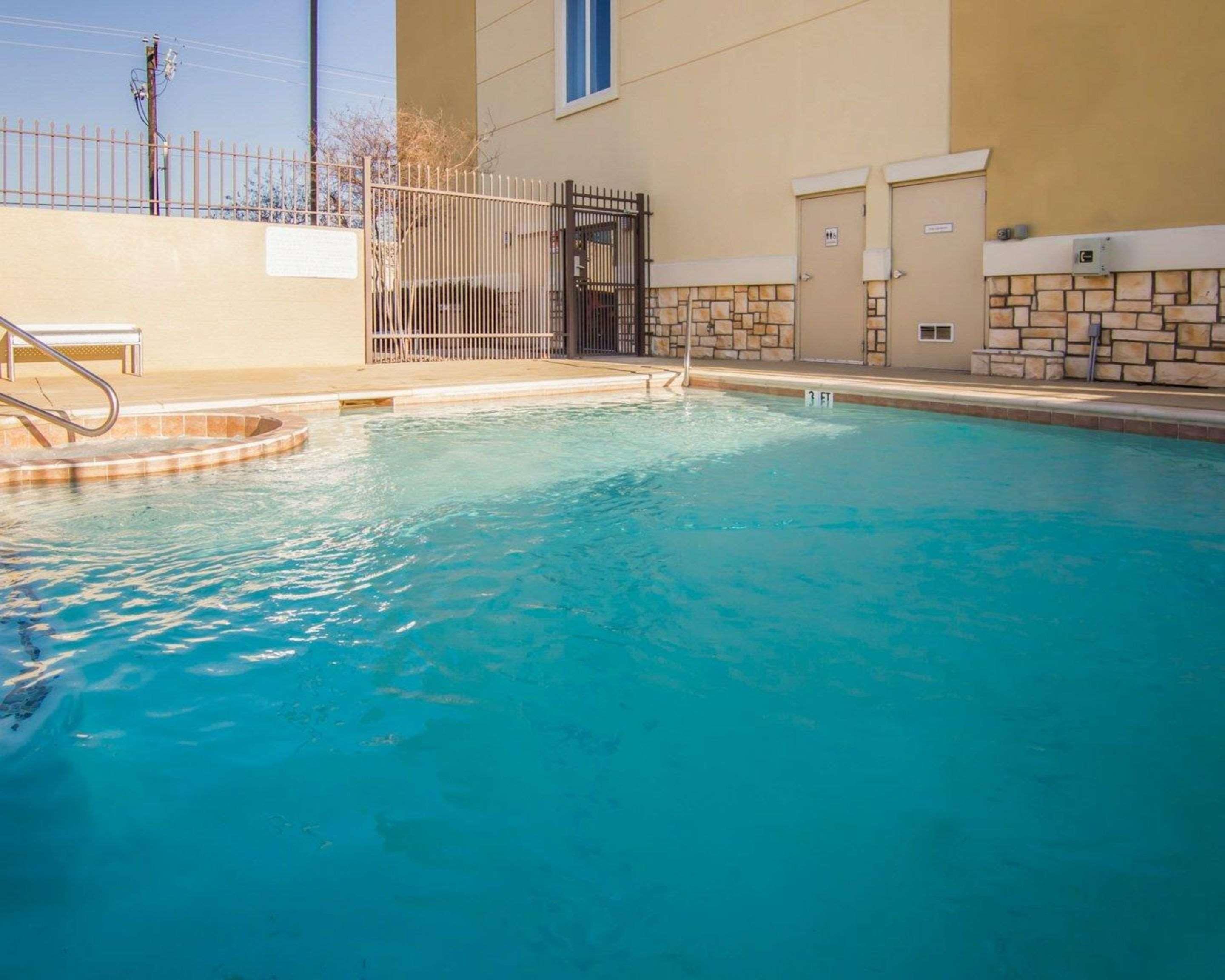 Comfort Suites West Dallas - Cockrell Hill Ngoại thất bức ảnh